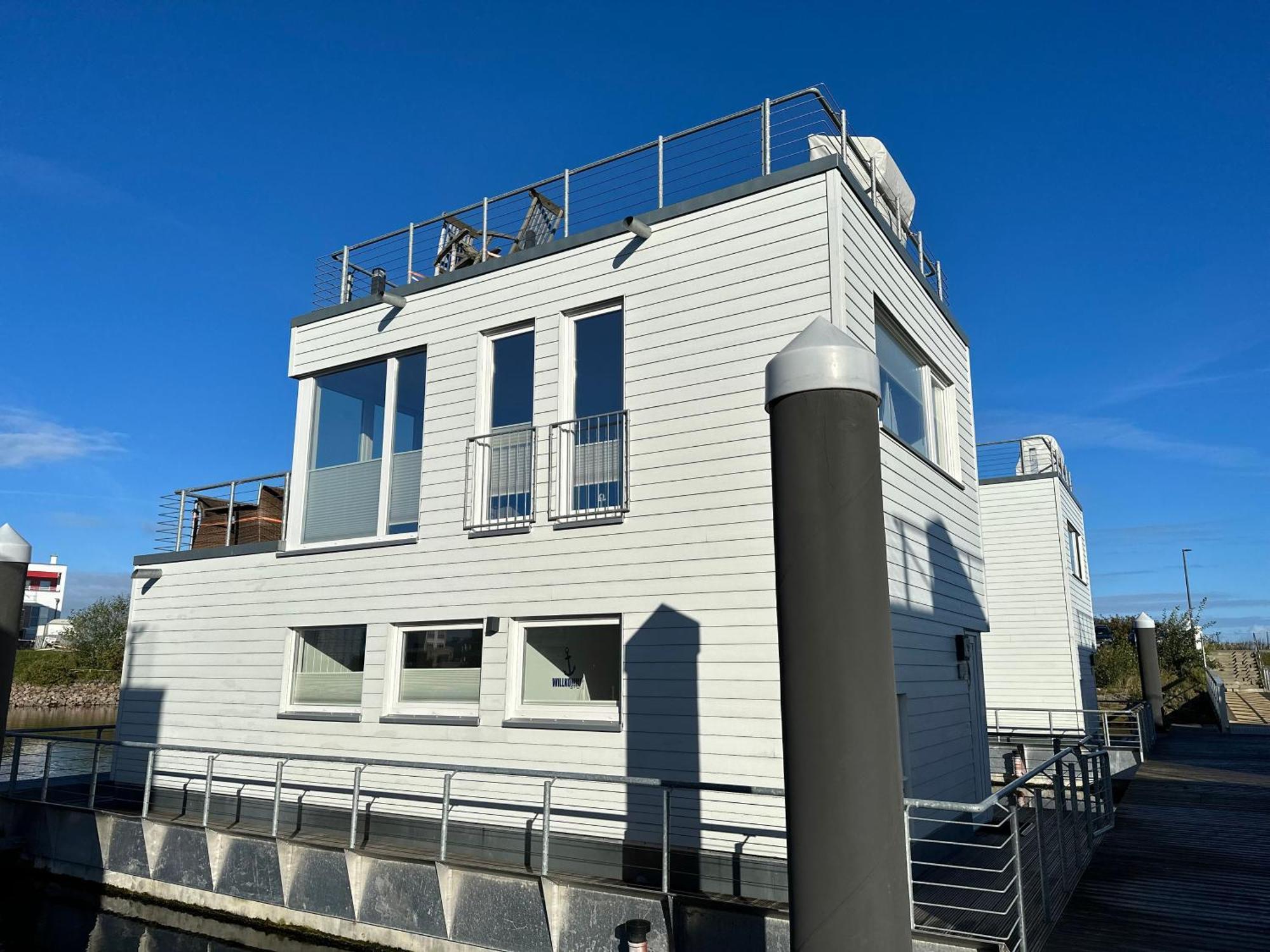 Schwimmendes Haus - An Bord Zwei *